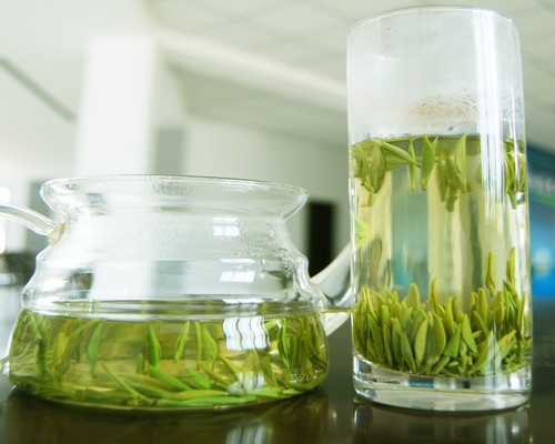 最新全面隔夜茶妙用指南:剩茶全身都是宝