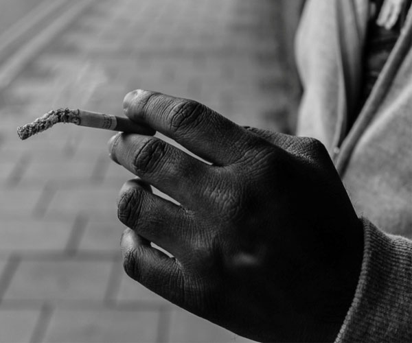 如何有效戒烟:意志力与坚持是关键