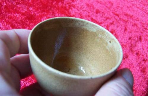 杯子上的茶垢怎麼洗？輕鬆去除頑固茶垢的幾個方法
