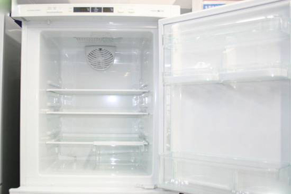 冰箱快速除冰与去异味实用技巧