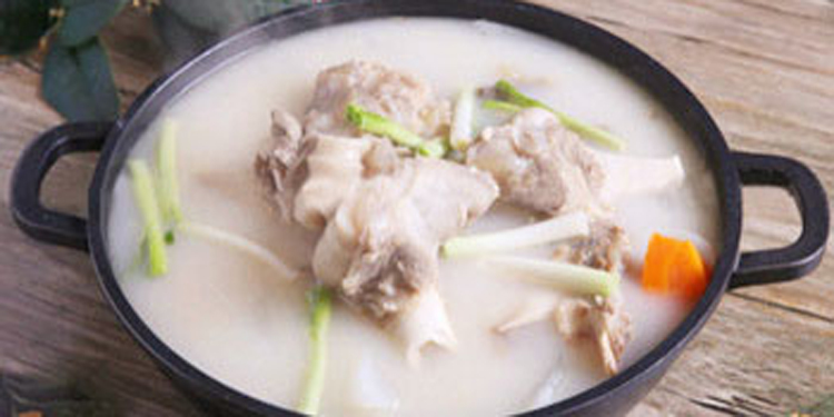在家怎麼做火鍋底料？教你幾款自制清湯火鍋底料
