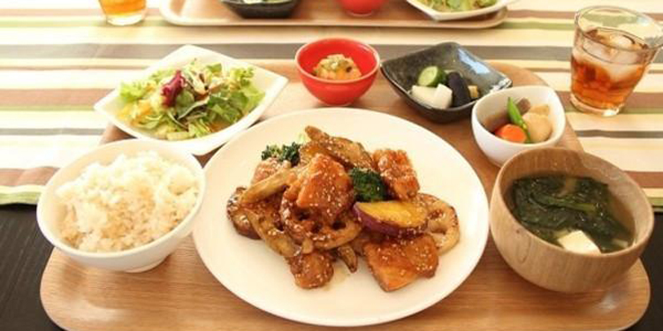 一日三餐最佳吃飯時間  定时吃饭有益身体健康