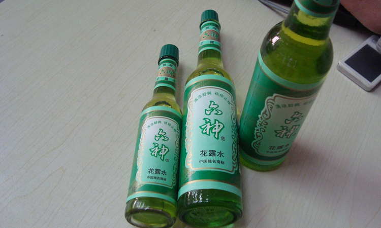 花露水10大妙用：除虫以外还有哪些生活巧用？