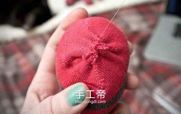 用袜子制作小熊娃娃 教程：自制袜子娃娃小熊怎么做