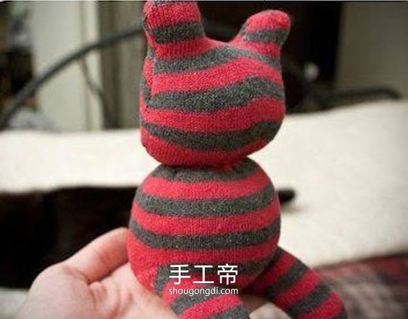 用袜子制作小熊娃娃 教程：自制袜子娃娃小熊怎么做
