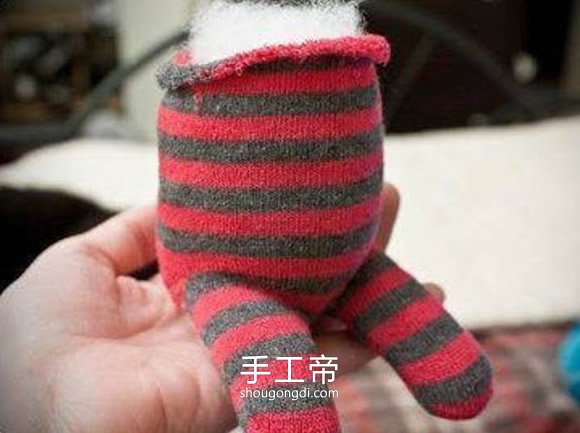 用袜子制作小熊娃娃 教程：自制袜子娃娃小熊怎么做