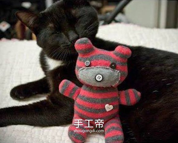 用袜子制作小熊娃娃 教程：自制袜子娃娃小熊怎么做