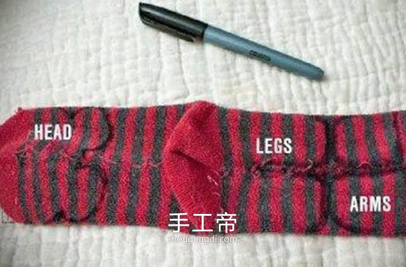 用袜子制作小熊娃娃 教程：自制袜子娃娃小熊怎么做