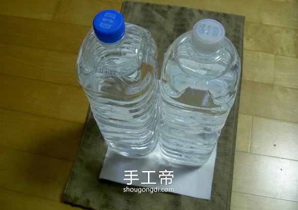 用矿泉水瓶怎麼熨衣服 - 免熨斗快速平整衣物技巧