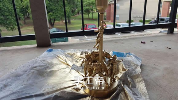 用超级英雄人偶DIY制作帅气台灯底座