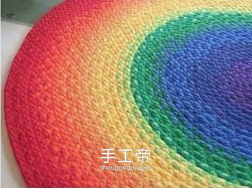 舊衣服編地毯DIY：圖解教你編織圓地毯