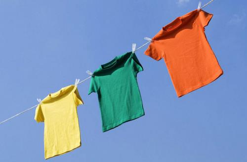 下雨天衣服干不了的实用解决方案