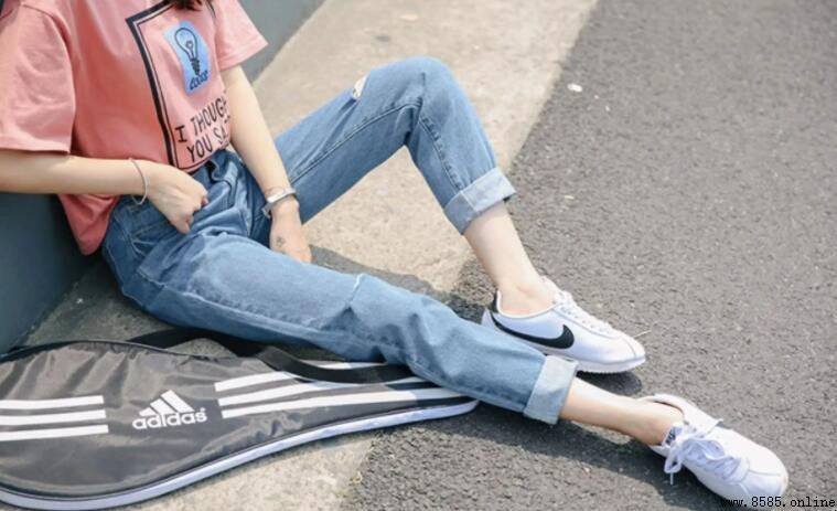 牛仔褲穿著癢的原因解析