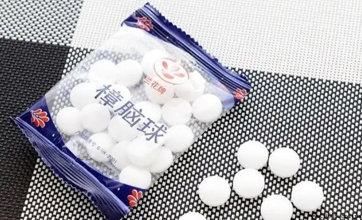 樟腦丸揮發需要多久？影響因素與加速方法