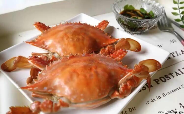 梭子蟹未蒸熟能否食用？