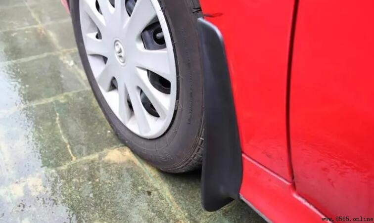 汽車擋泥板有必要裝嗎?使用情境與建議解析