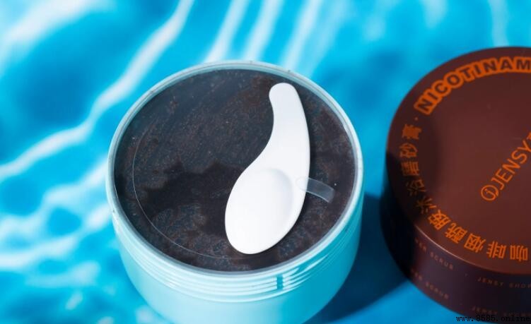 磨砂膏使用順序：沐浴露前還是後？
