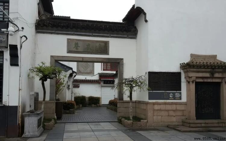 烏衣巷的由來與傳說：南京秦淮河畔的歷史詩篇