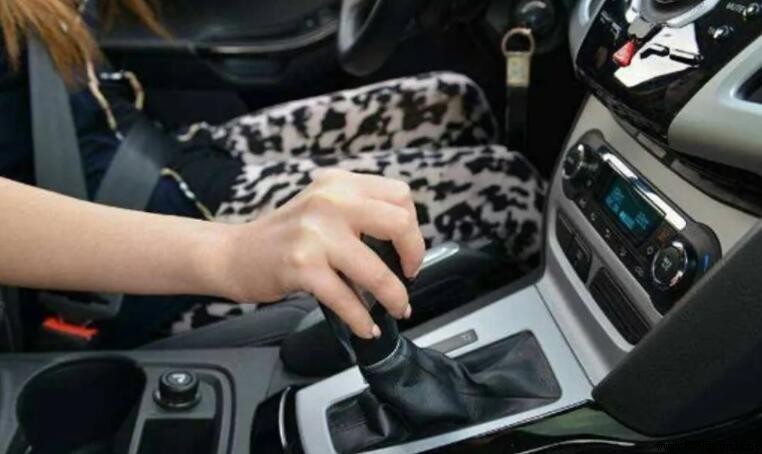 小車M檔功能解析：提升動力與駕駛安全
