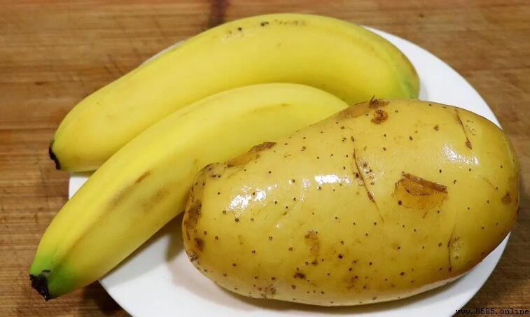 土豆和香蕉可以一起吃嗎？科學解析兩者搭配的影響