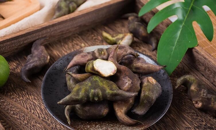 菱角能生吃嗎？解析其功效與食用注意事項