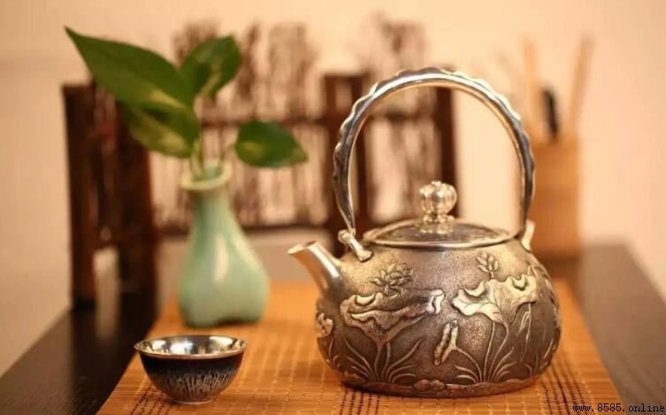 銀茶壺泡茶的好處與注意事項