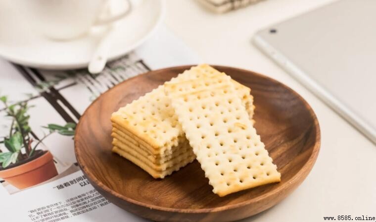 苏打饼干含糖量高吗?解析其成分与食用建议