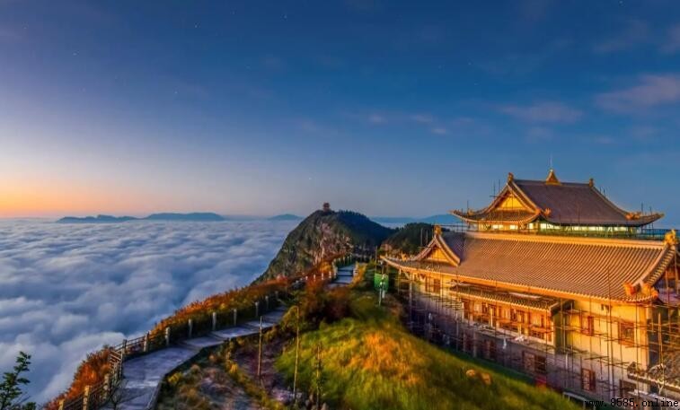 峨眉山夏天熱嗎？解析清涼避暑勝地的氣候與景觀