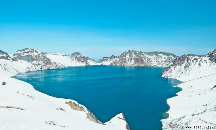 天池的水從哪裡來的?探秘長白山天池的水源來路
