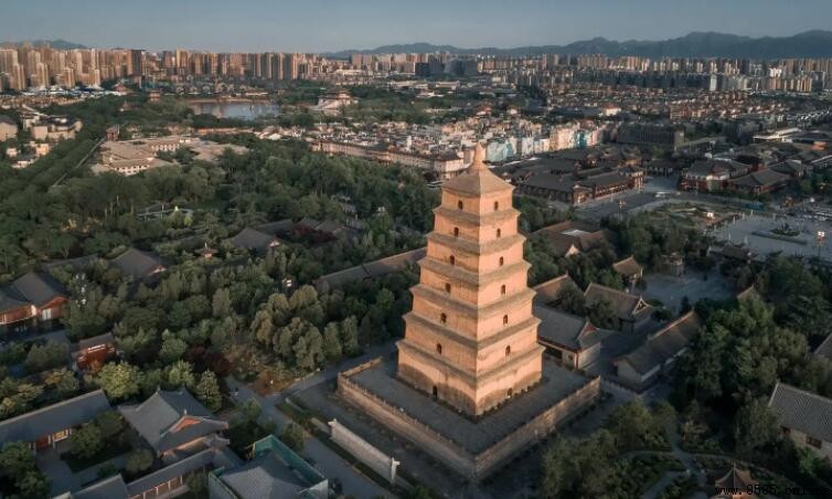 大雁塔建造於哪個朝代？