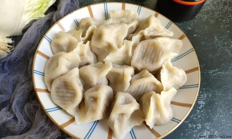 煮餃子要不要蓋鍋蓋?掌握這個關鍵技巧,避免溢鍋破皮