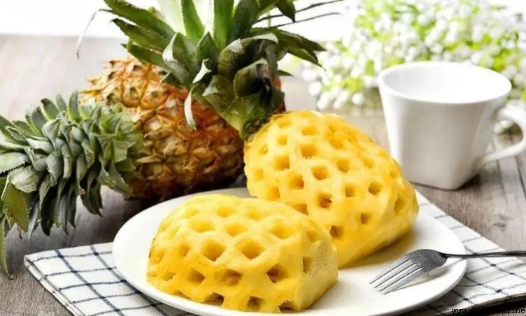 菠蘿與雞蛋可以同時食用嗎？科學解析其影響