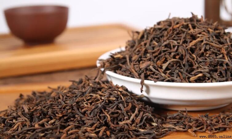 普洱茶可以煮著喝嗎?解析生茶與熟茶的正確喝法