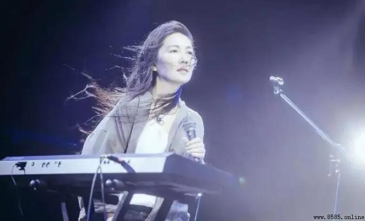 《再见,我爱你》歌词解析