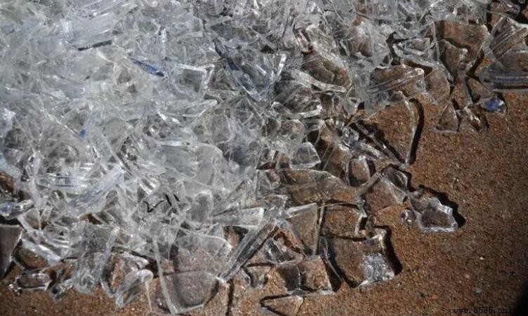 碎玻璃是什麼垃圾?分類指南與回收知識
