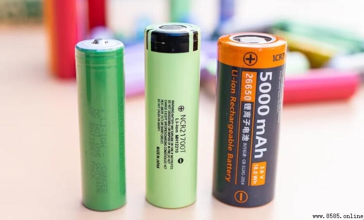 電池是工業固體垃圾嗎?解析其成分與環境影響
