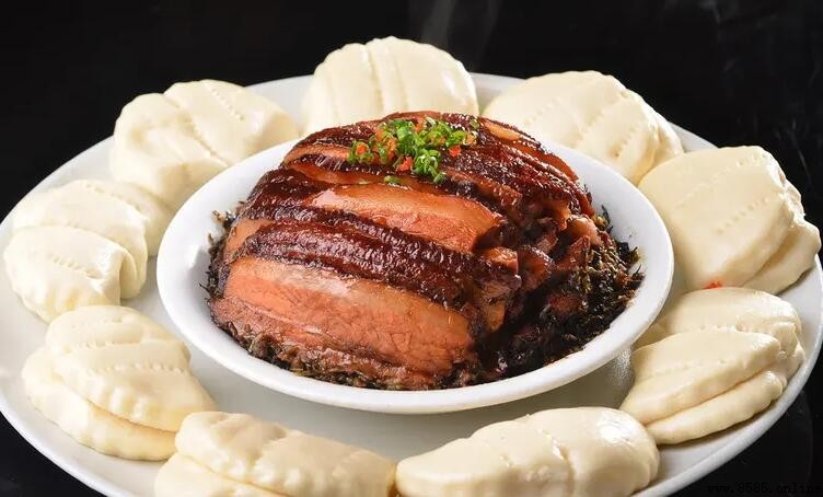 燒白與梅菜扣肉的主要差異