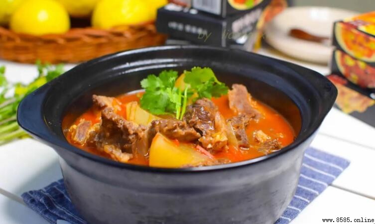 砂鍋燉牛肉：大火與小火何者為佳