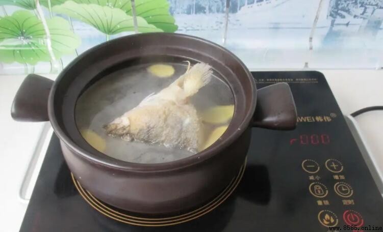 砂鍋燉湯的潛在風險與正確使用方法