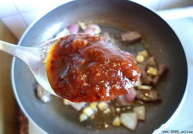 黑椒牛肉粒的家常炒法