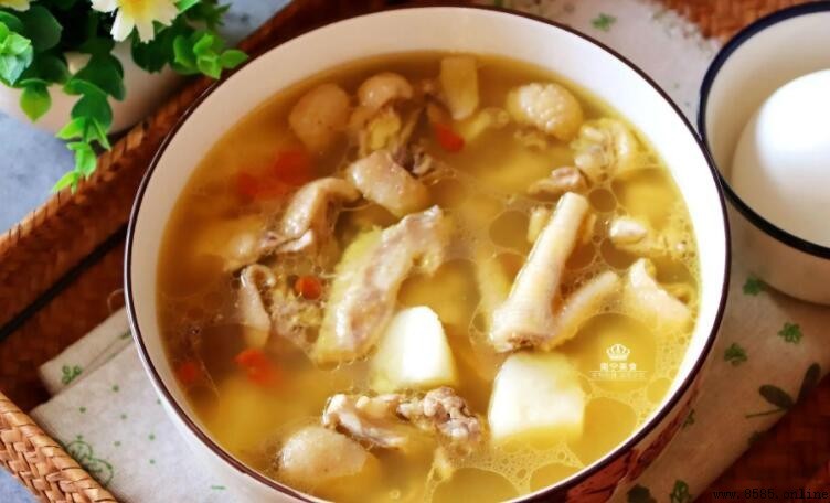 雞湯有點酸了還能喝嗎？安全食用指南
