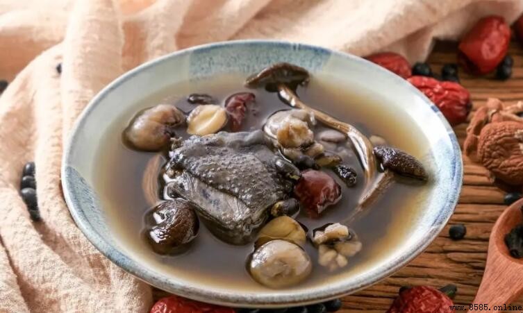 烏雞湯帶苦味的原因解析