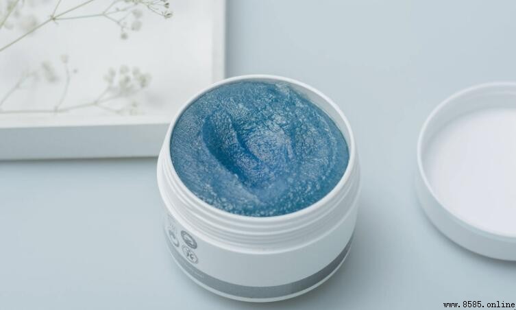 磨砂膏真的能美白嗎?正確使用與功效解析