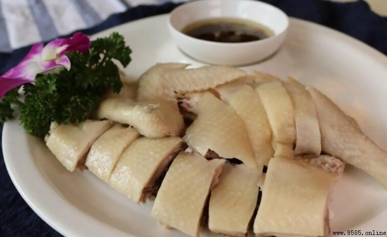白切雞冰水浸泡時間：達到皮爽肉滑的關鍵步驟
