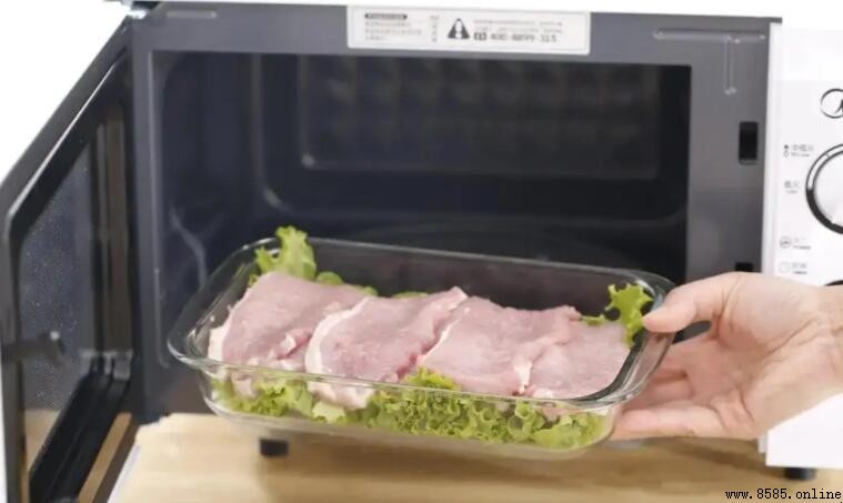微波爐解凍的肉可以再凍嗎？專業解答與食品安全建議