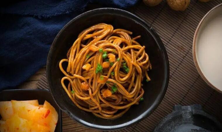 熱干面是哪裡的特產？解析熱干面的發源地與特色