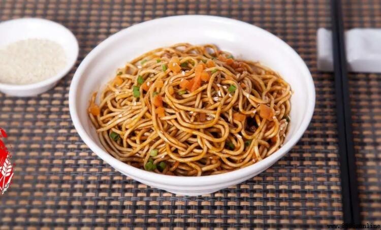 熱干面與雜醬面的差異比較