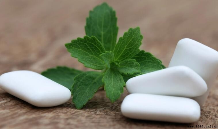 絨衣服上有口香糖怎麼辦?三個實用小技巧快速去除
