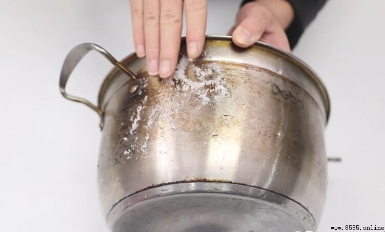 不銹鋼鍋熏黑怎麼辦？實用清潔妙招大公開