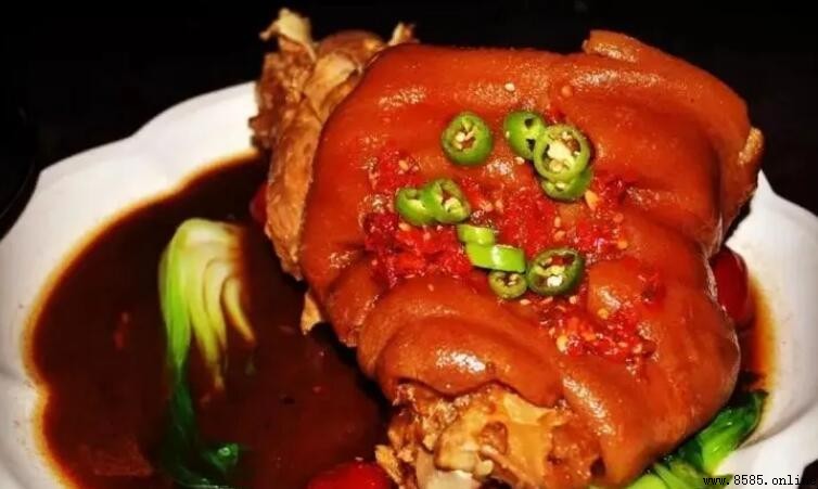 豬肘子是哪個部位？詳細介紹前肘與後肘的區別
